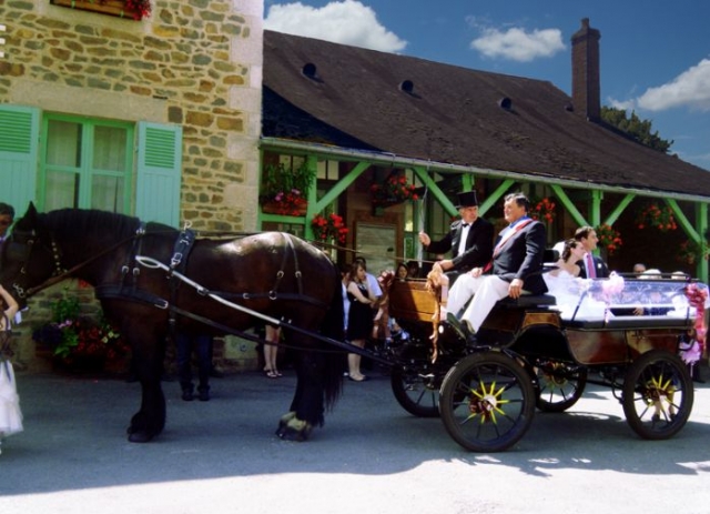  Boda en carro de caballos en la Sarthe 